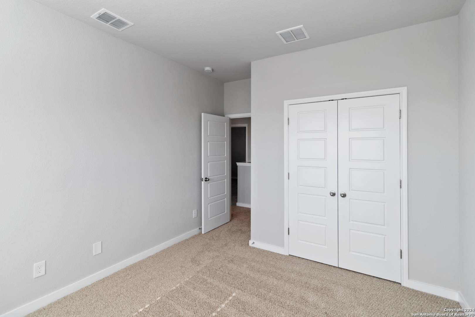 property viewer photo 23
