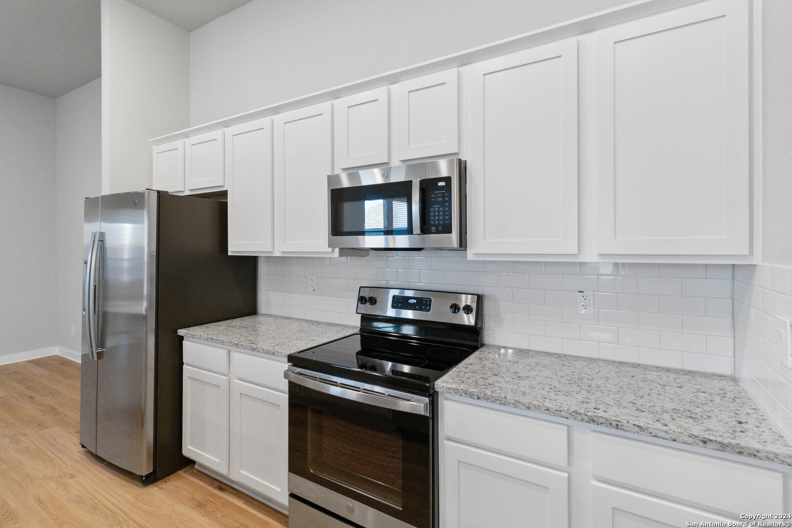 property viewer photo 9