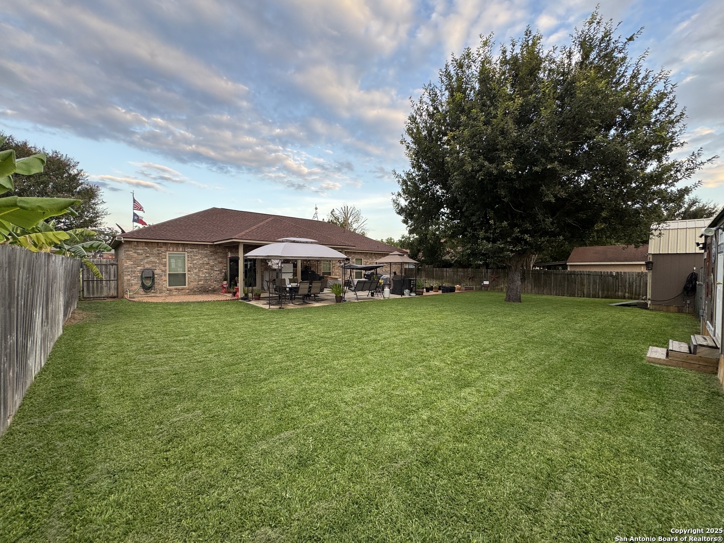 main property photo 31