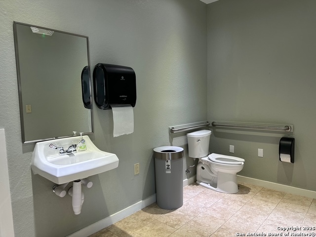 main property photo 34