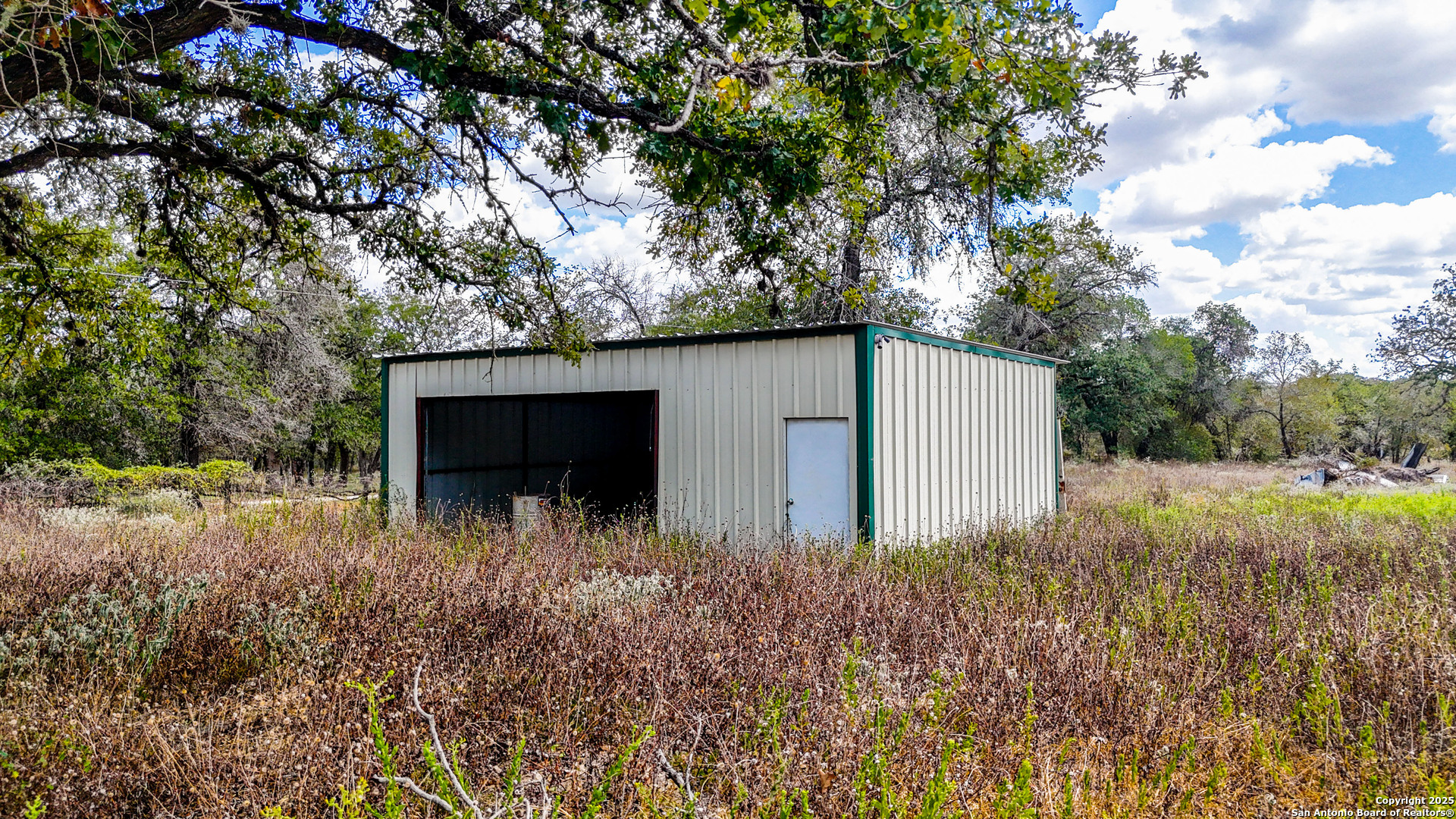 main property photo 12