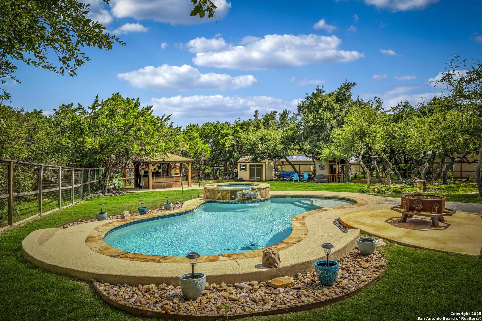 main property photo 33