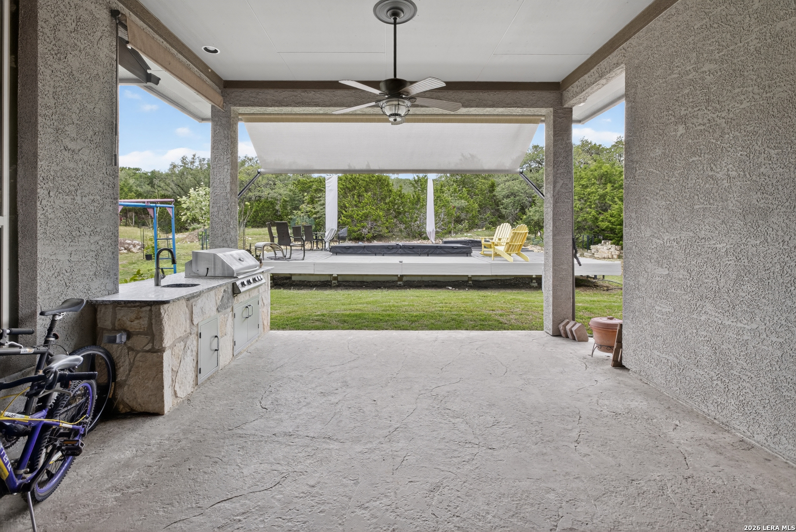 main property photo 30