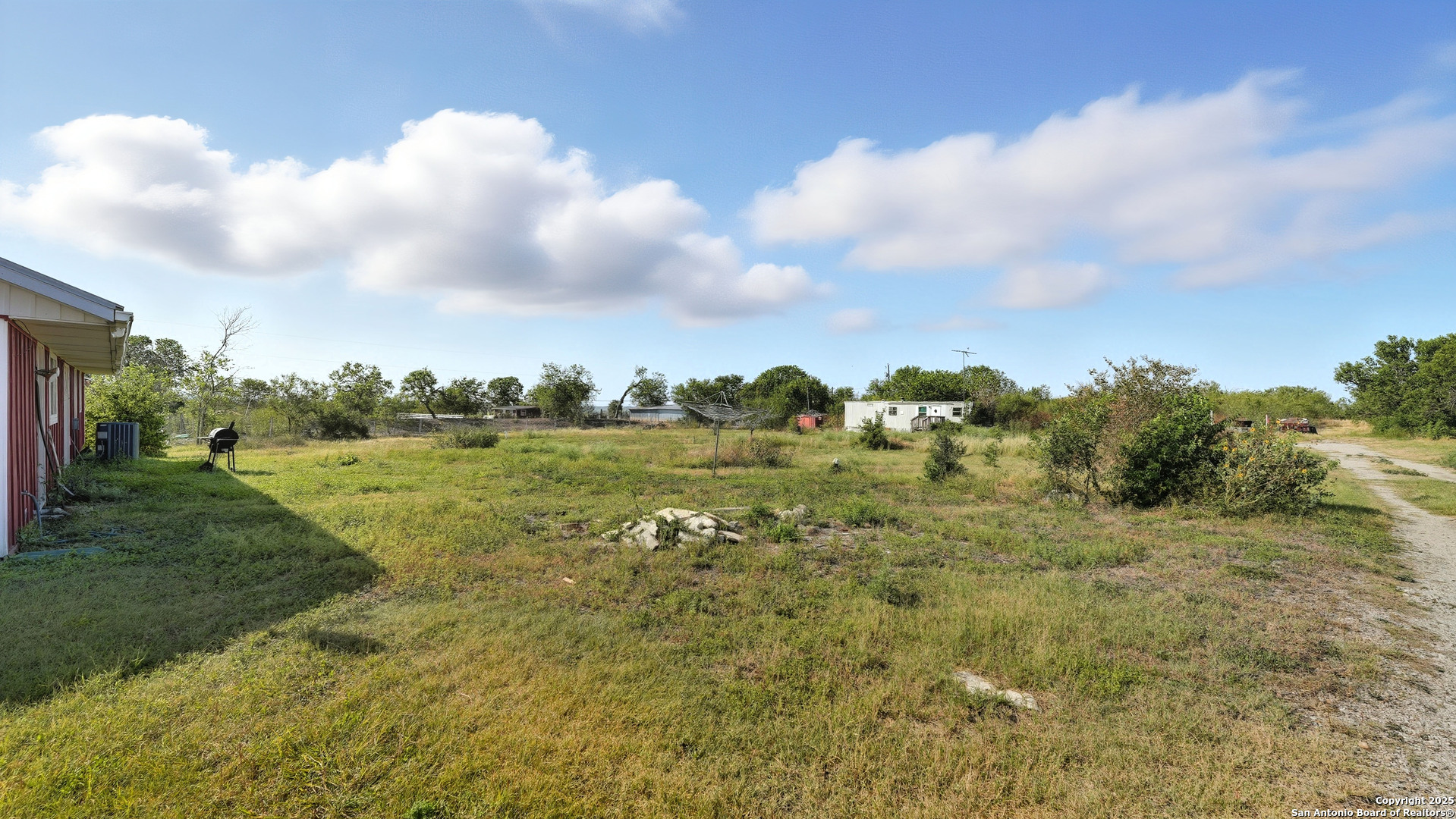 main property photo 11