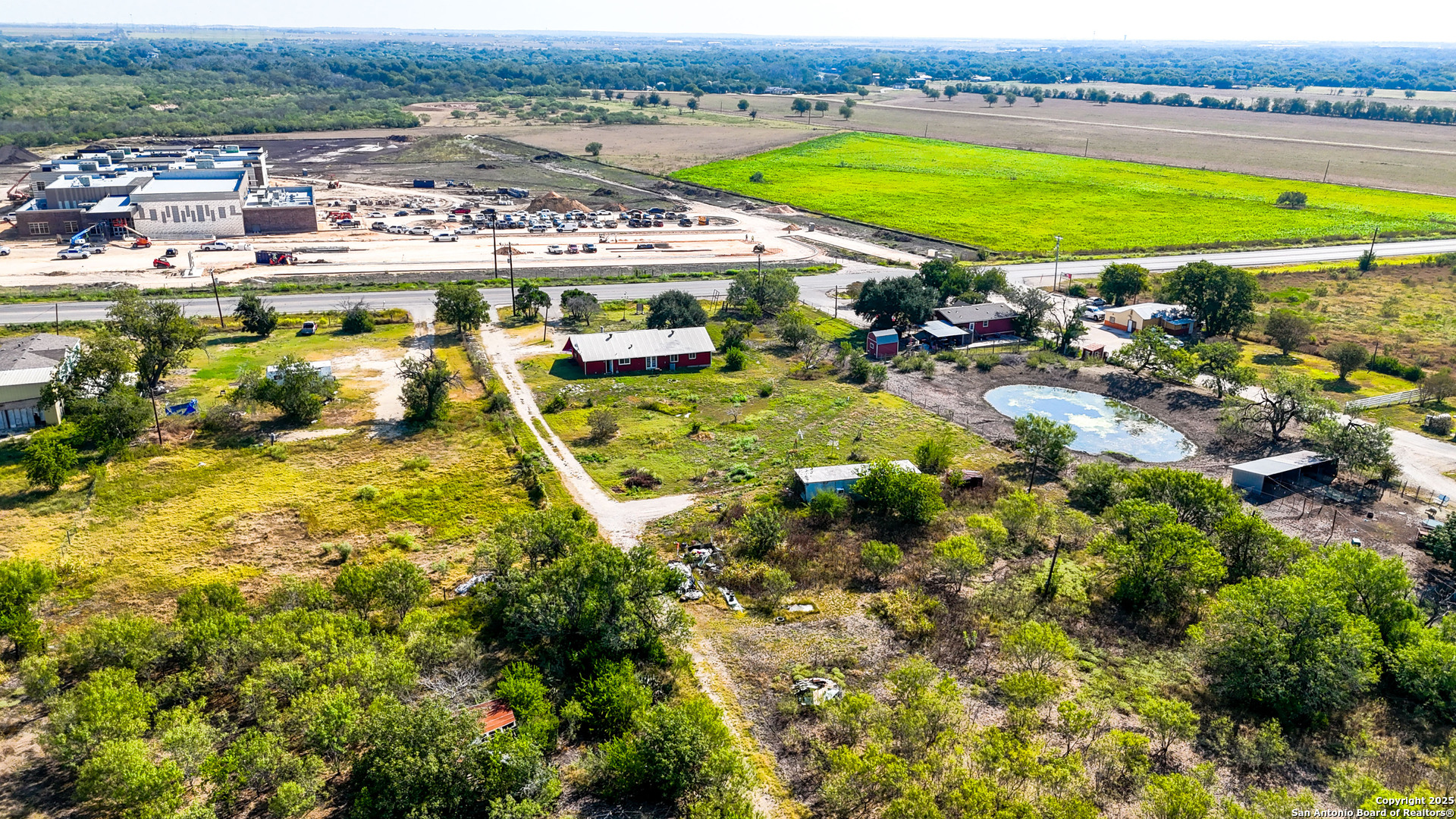 main property photo 37