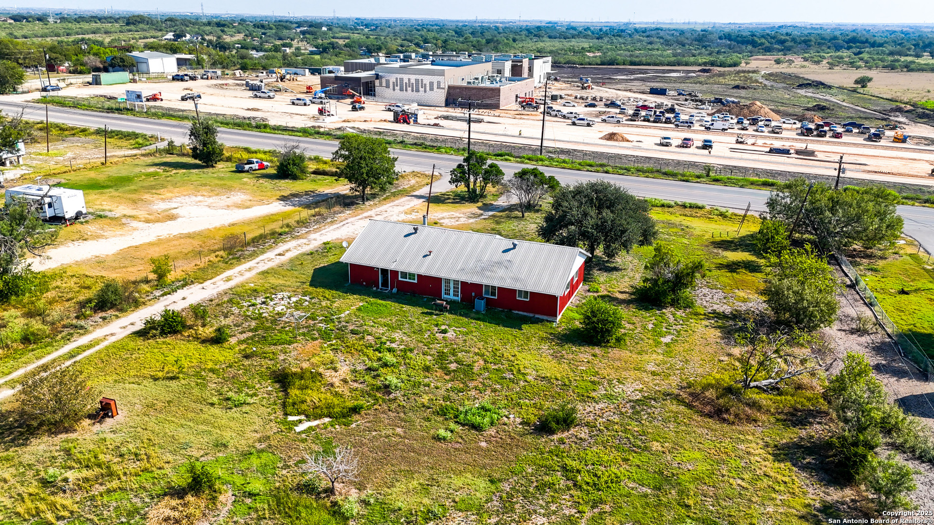 main property photo 40