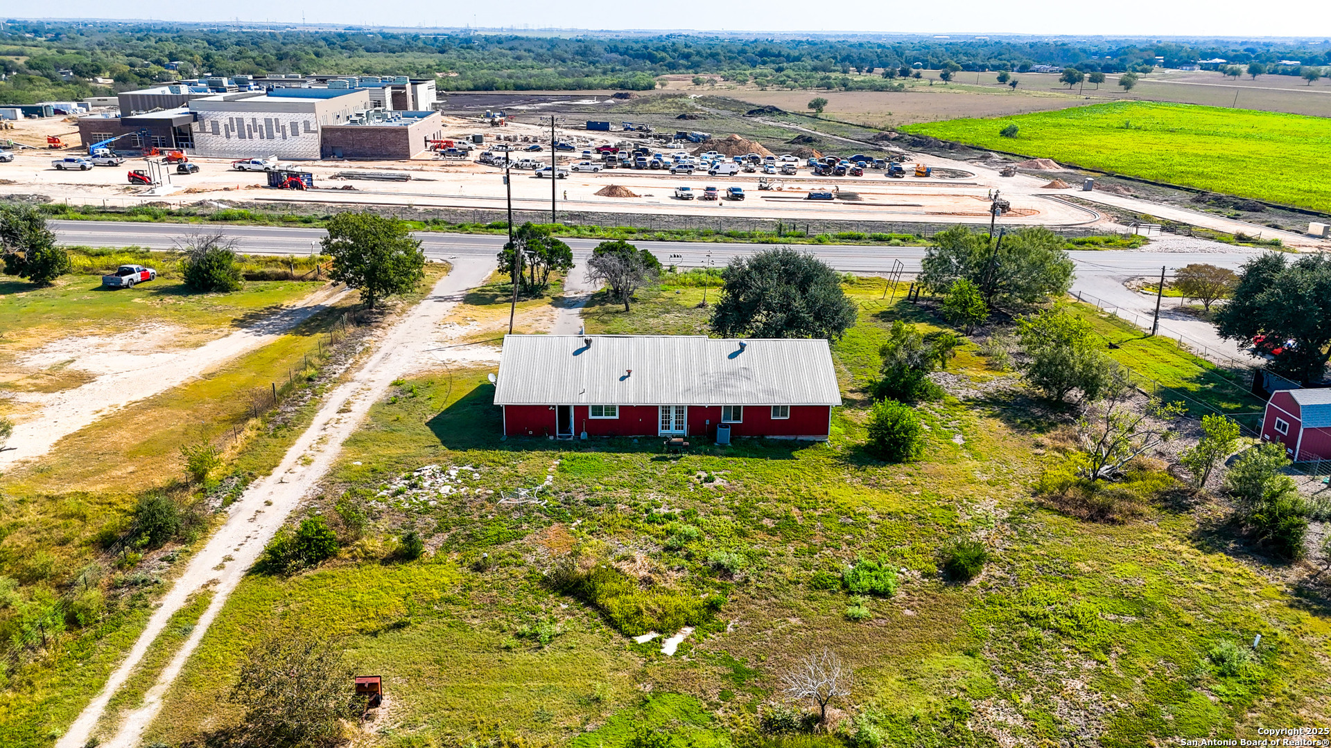 main property photo 41