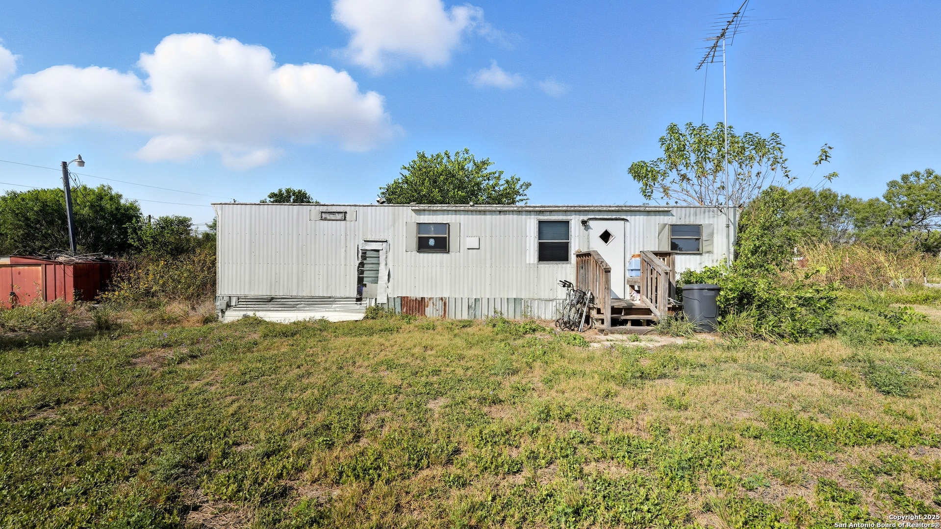 main property photo 6