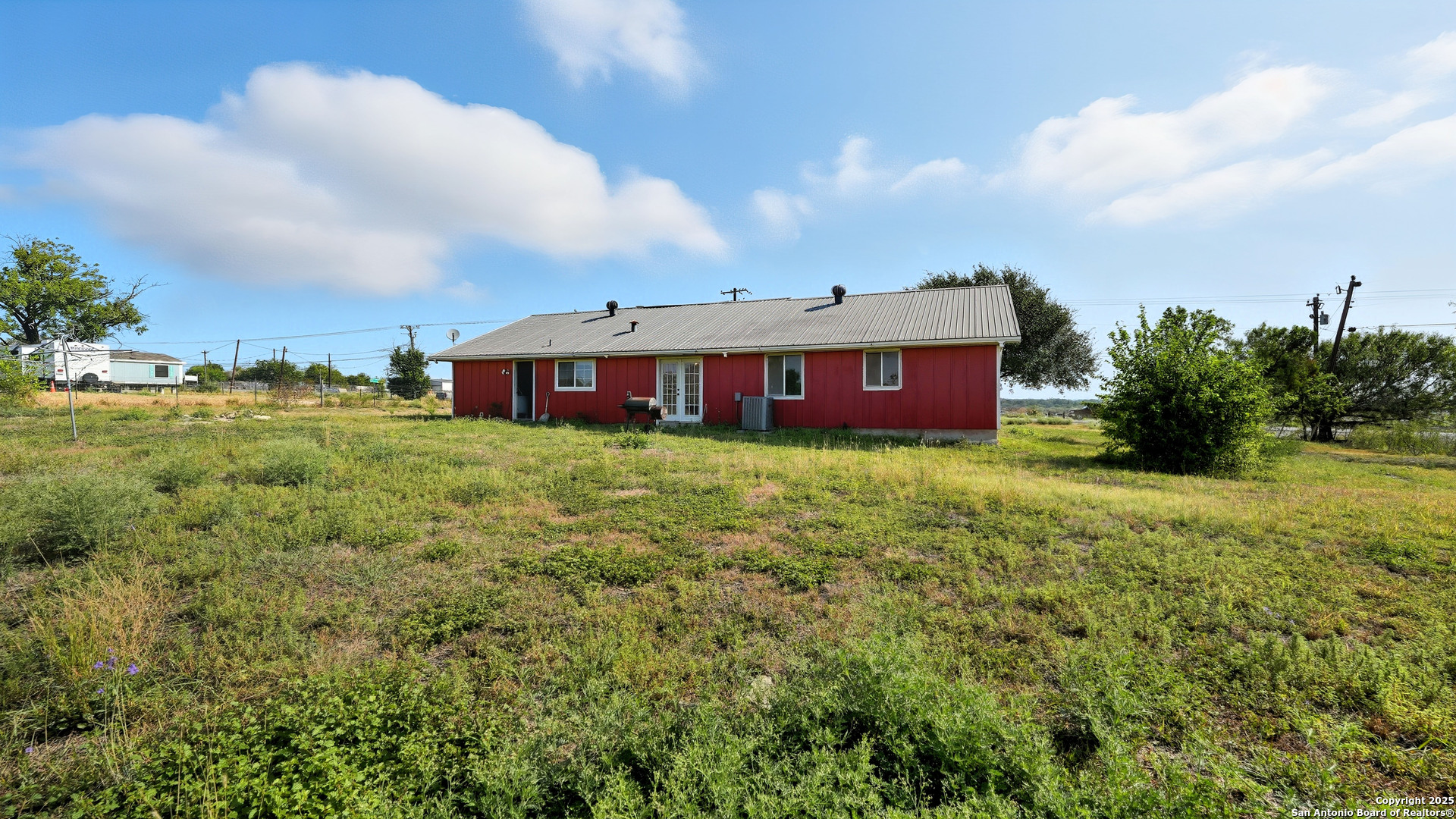 main property photo 9