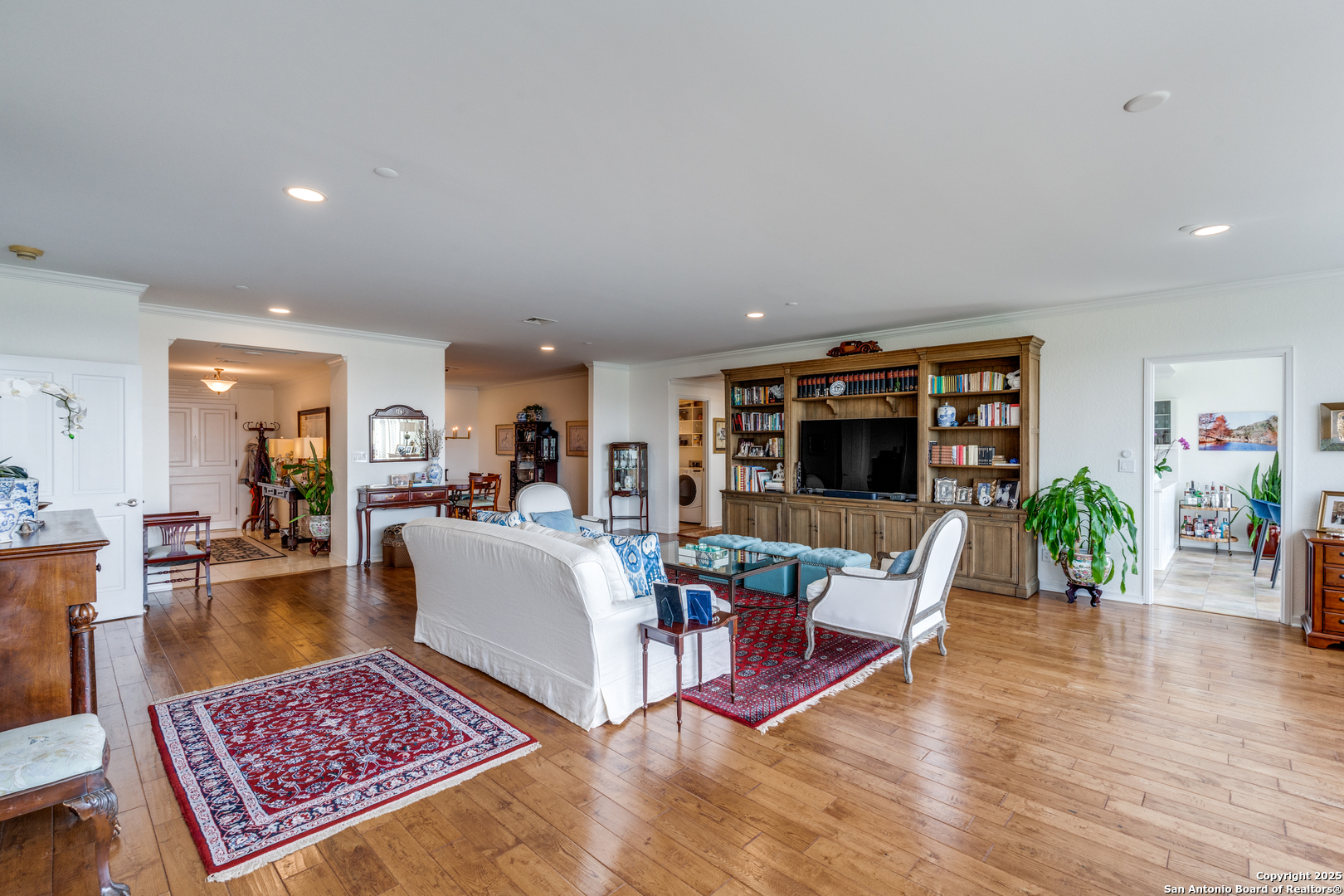 main property photo 8