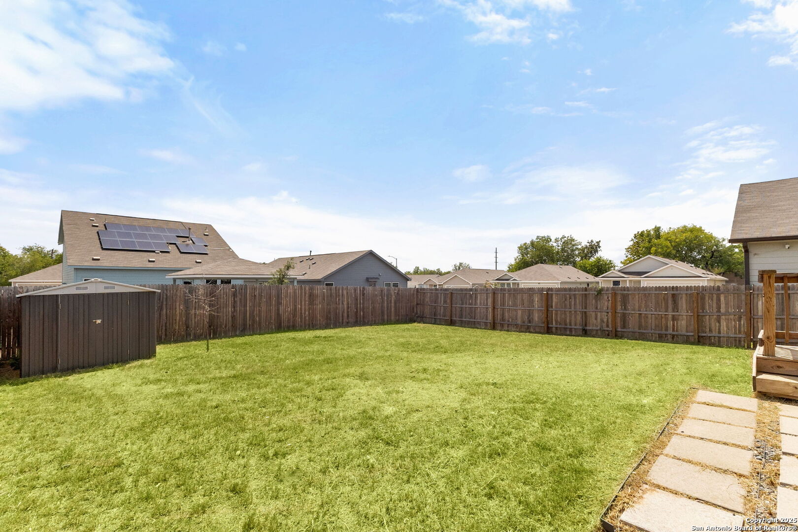 main property photo 13