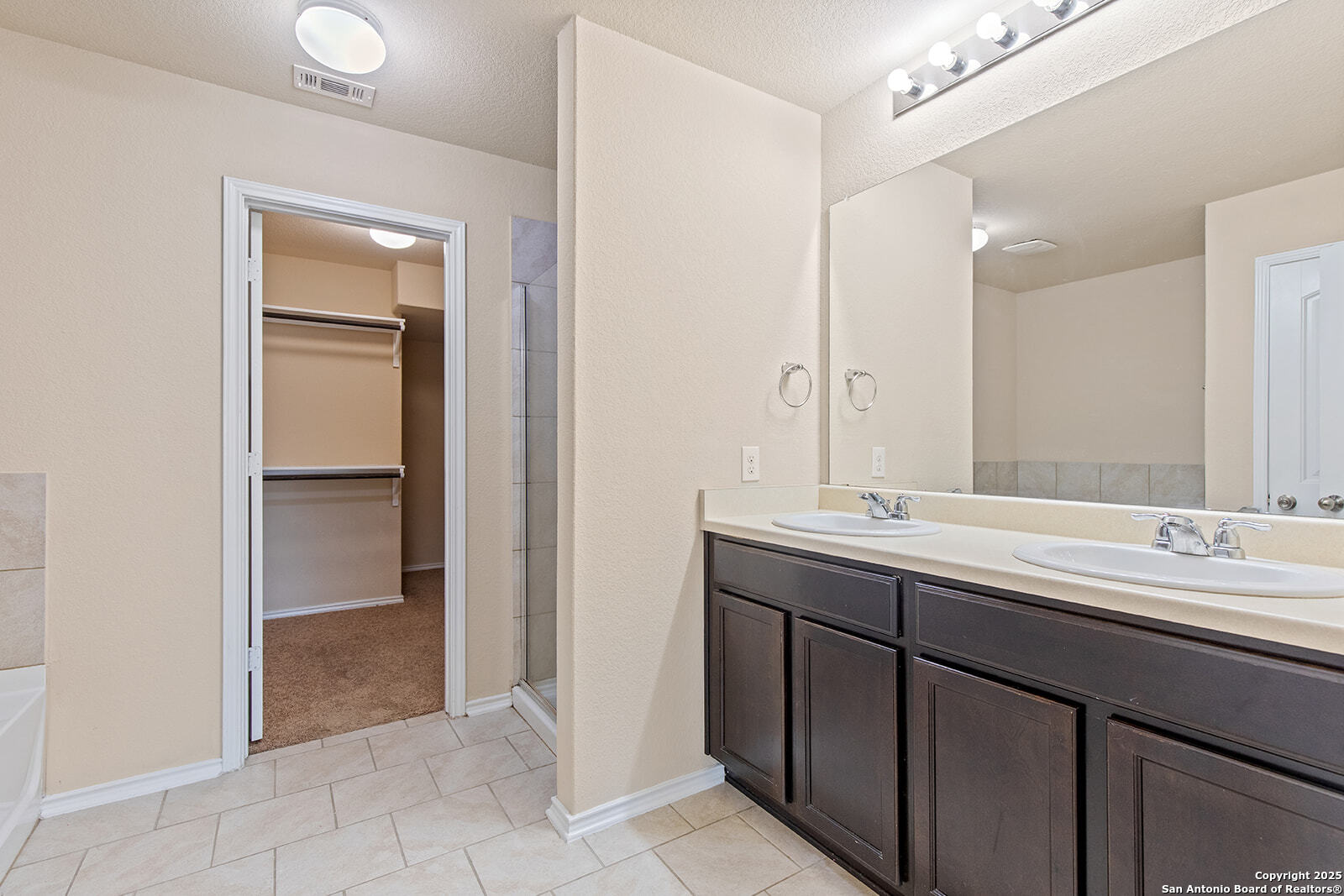 property viewer photo 21