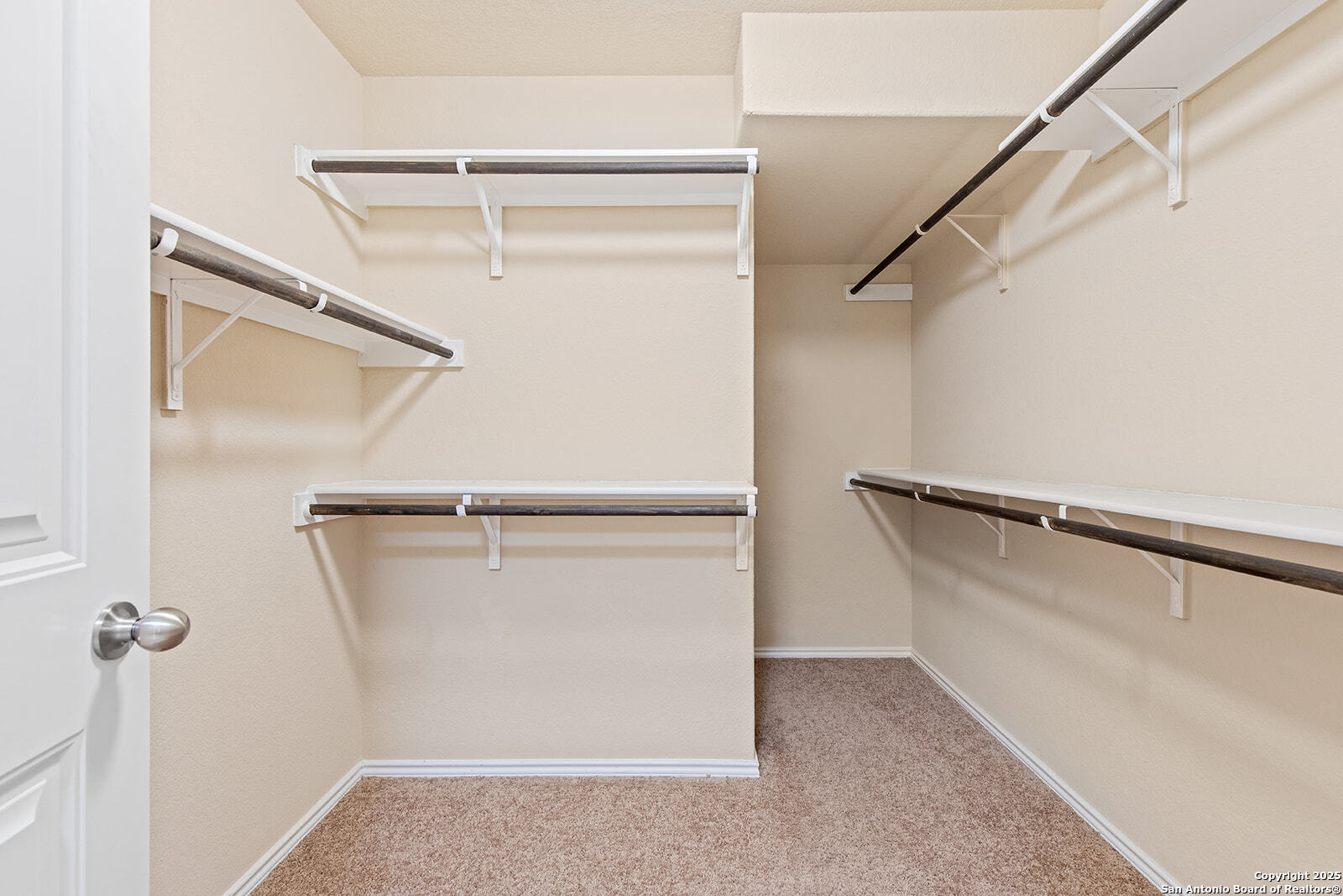 property viewer photo 23