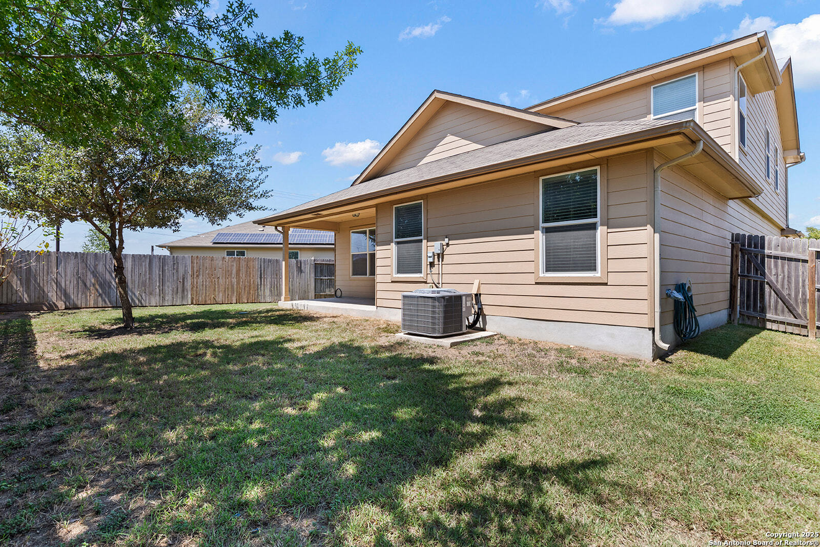property viewer photo 36