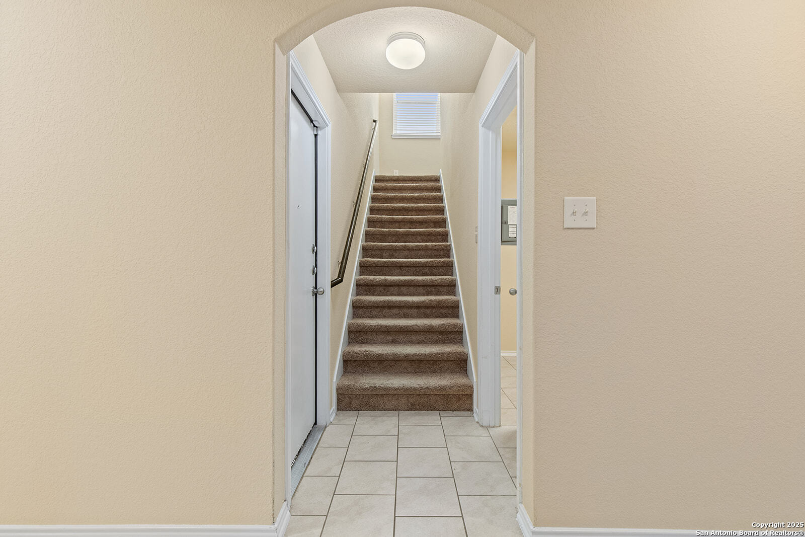 property viewer photo 9