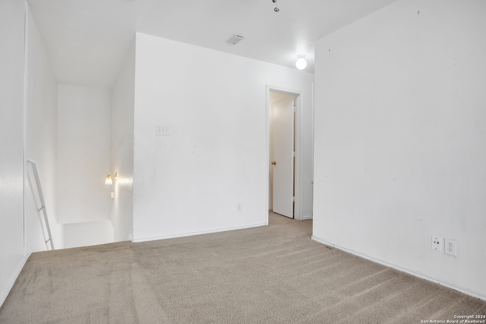 property viewer photo 20