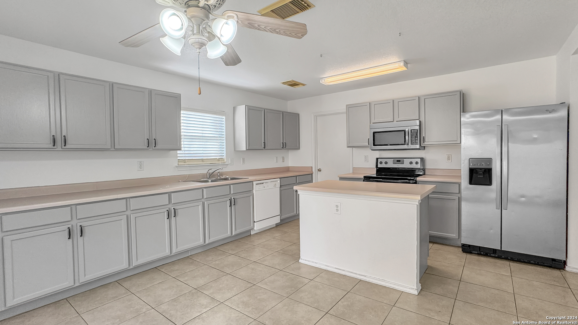 property viewer photo 7