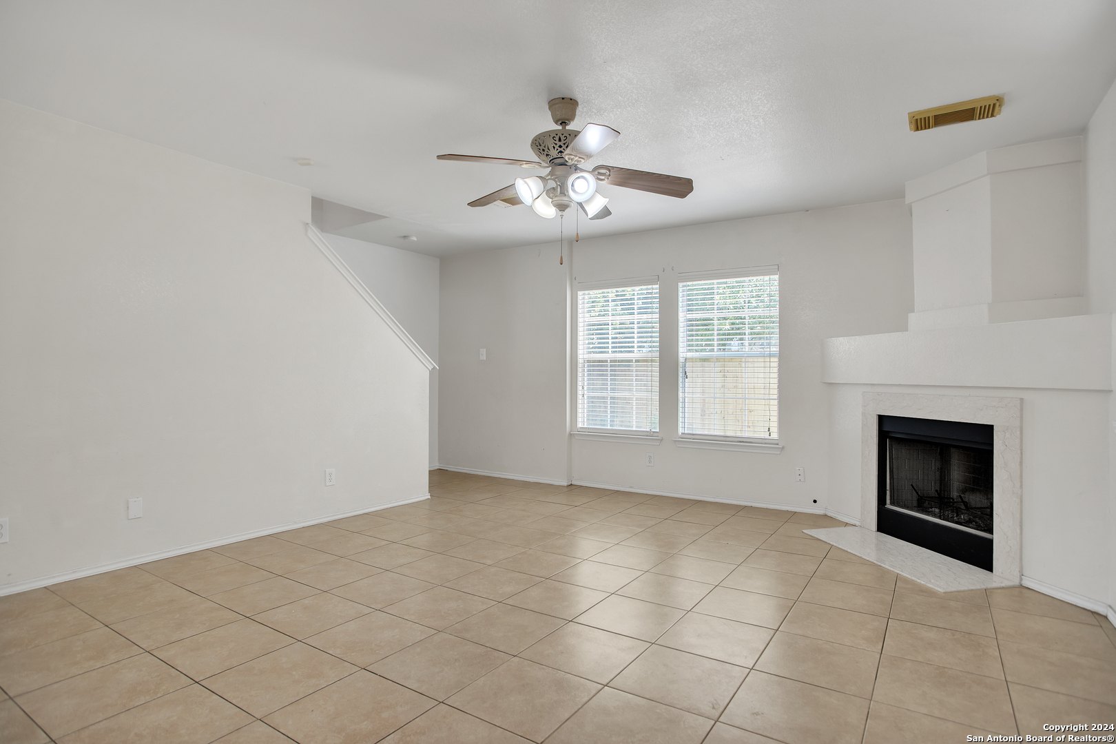 property viewer photo 8