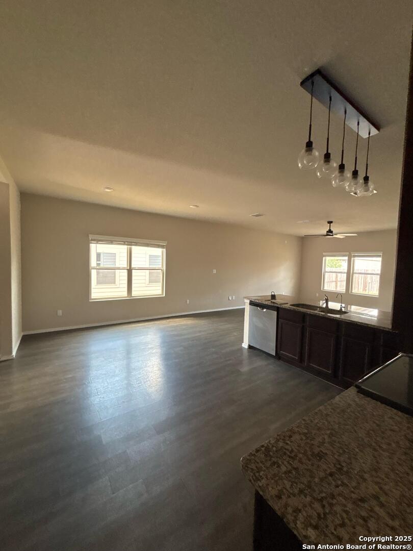 property viewer photo 4