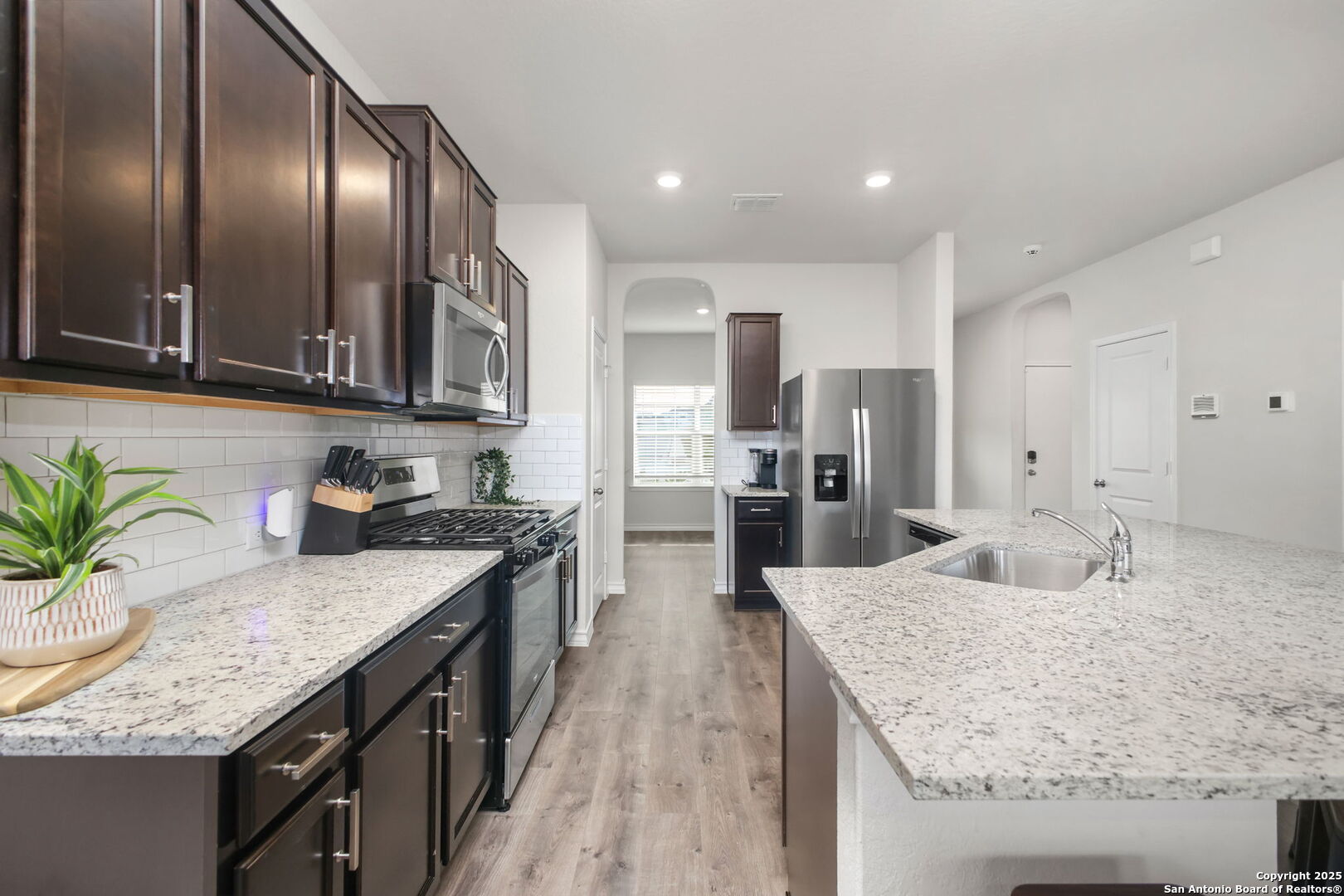property viewer photo 12