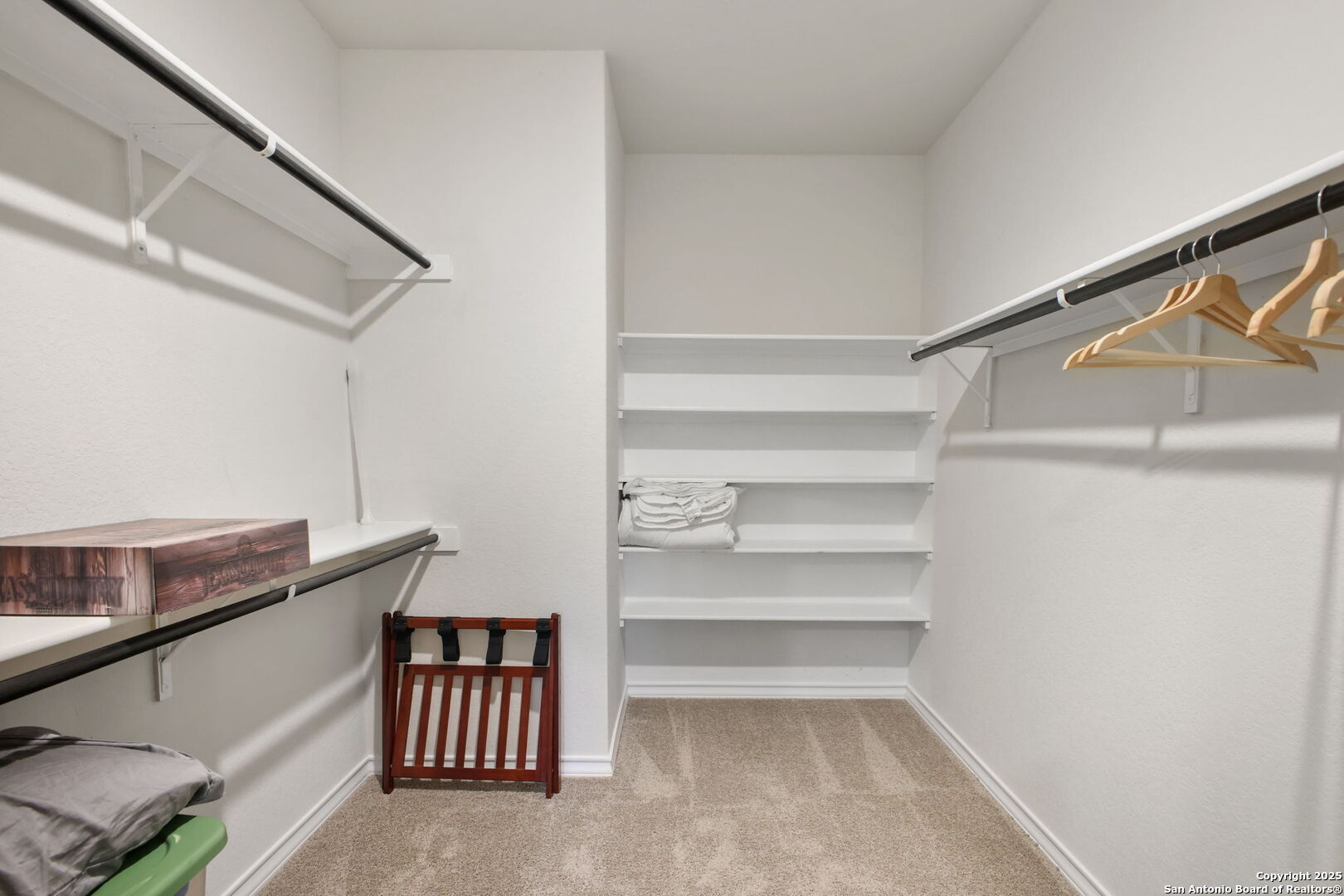 property viewer photo 18