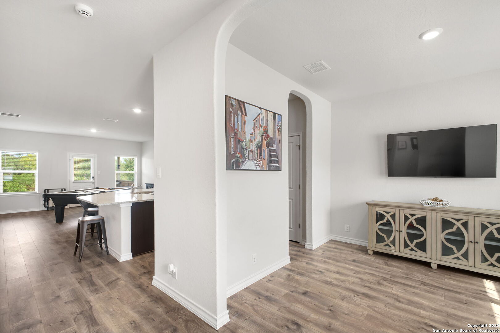 property viewer photo 9