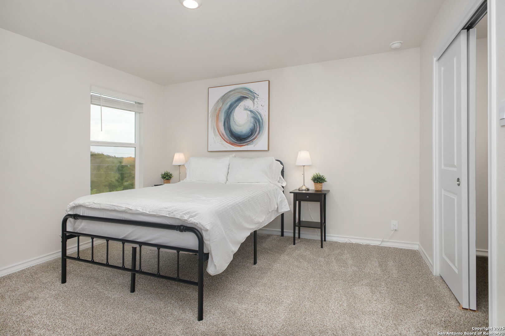 property viewer photo 13