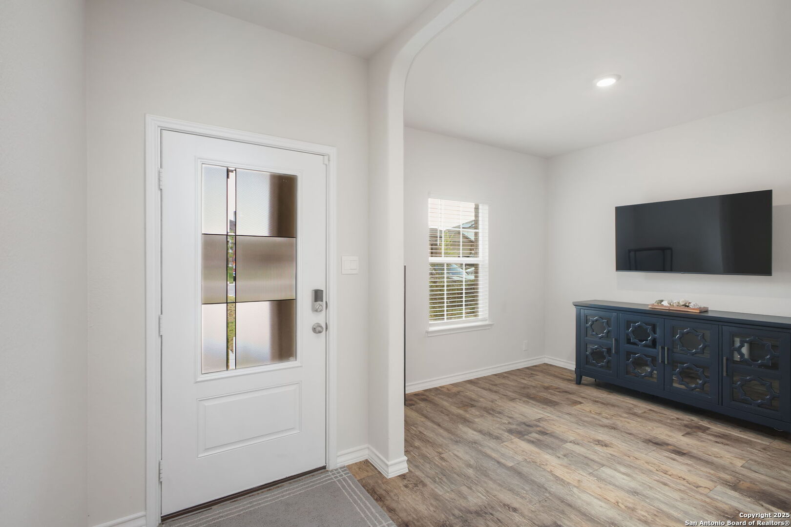 property viewer photo 2