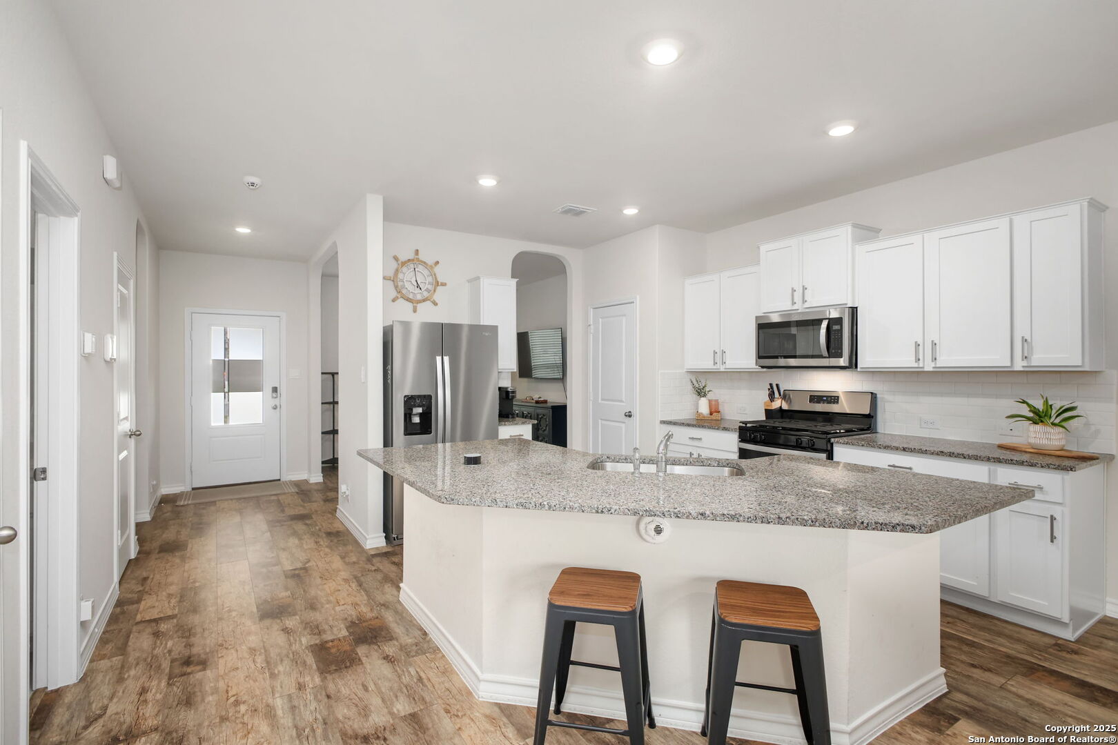 property viewer photo 3