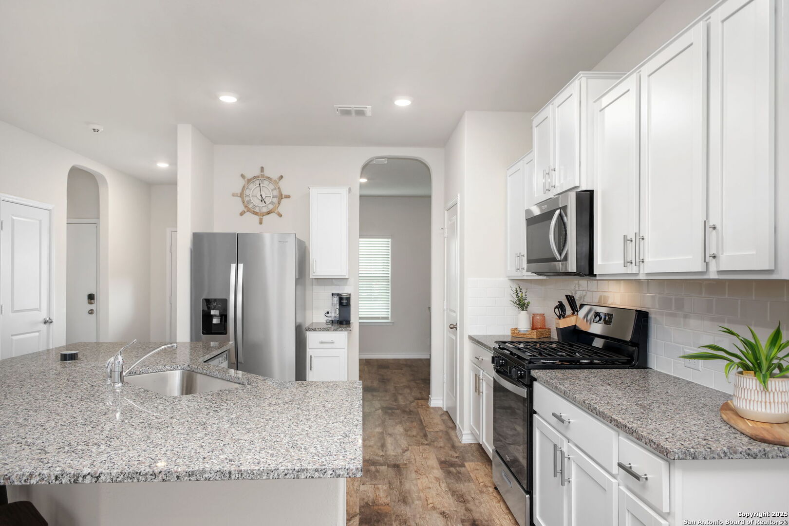 property viewer photo 7