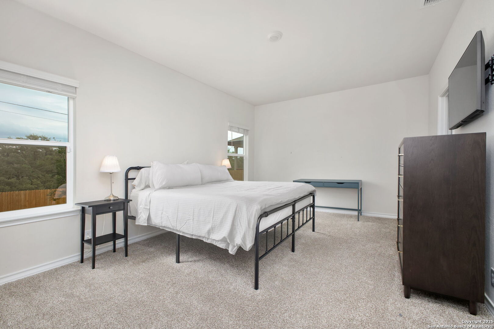property viewer photo 8