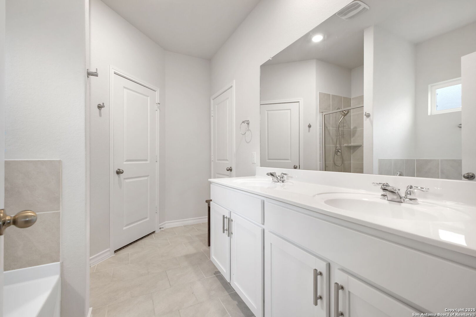 property viewer photo 9