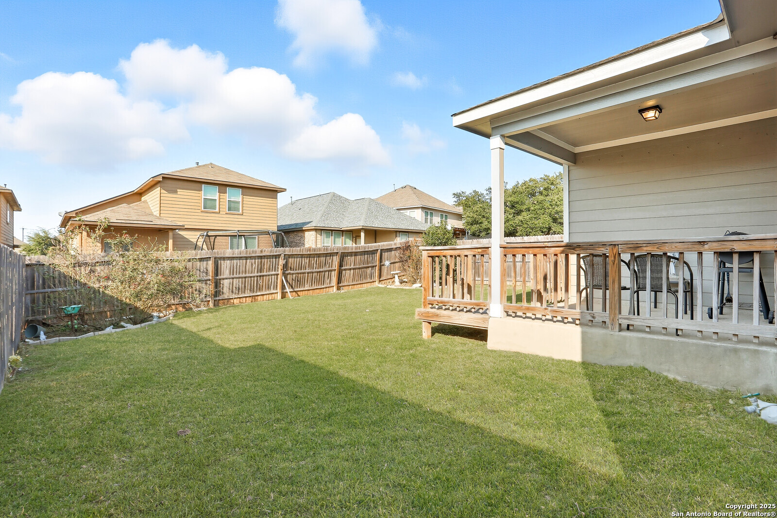 main property photo 32
