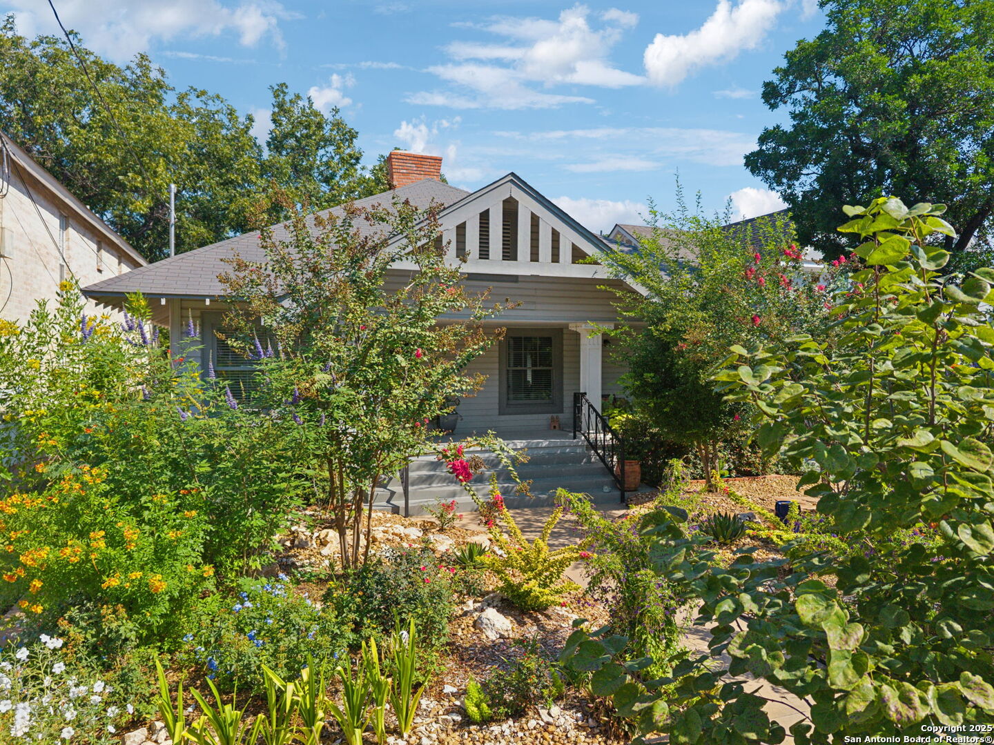 property viewer photo 1