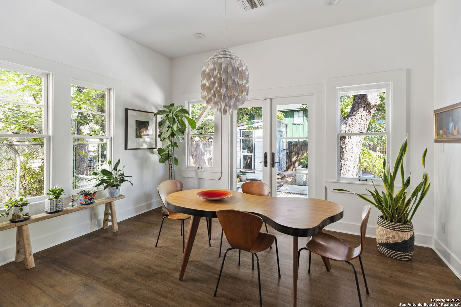 property viewer photo 13