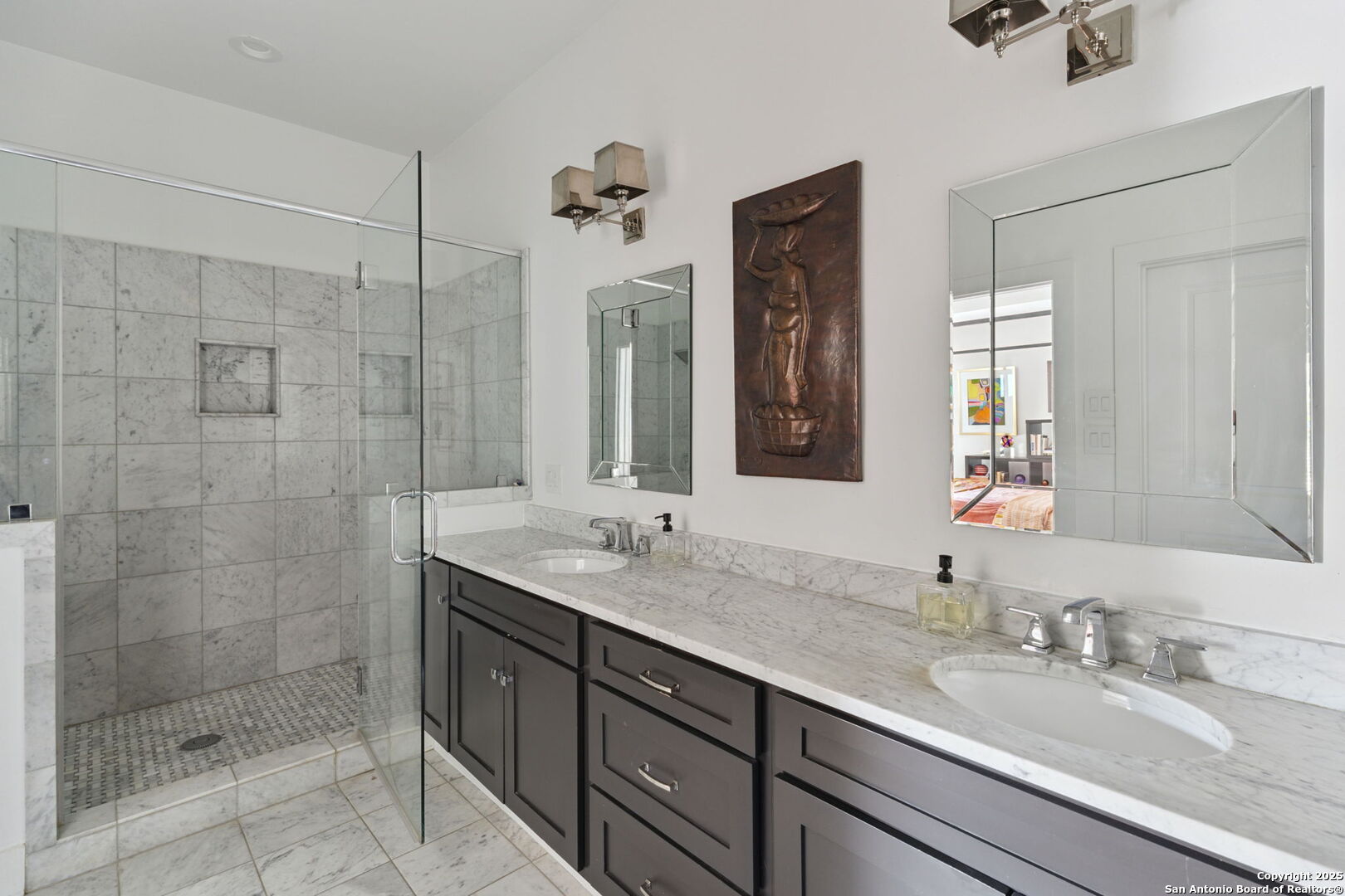 property viewer photo 17