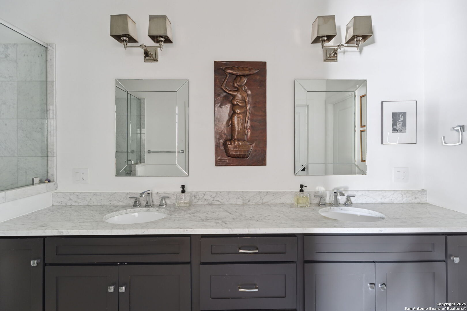 property viewer photo 18