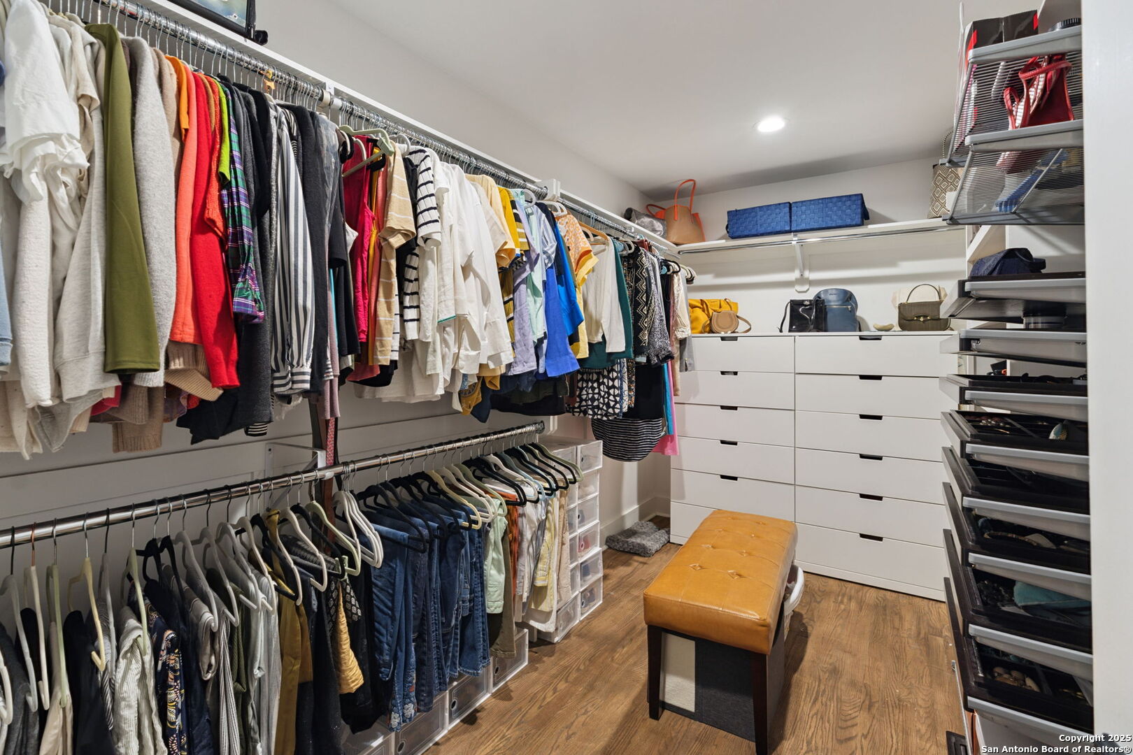 property viewer photo 19