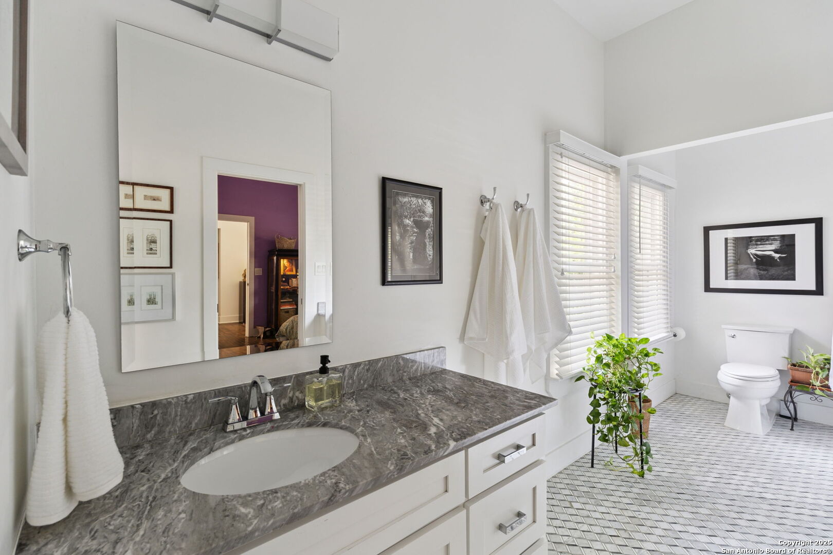 property viewer photo 24