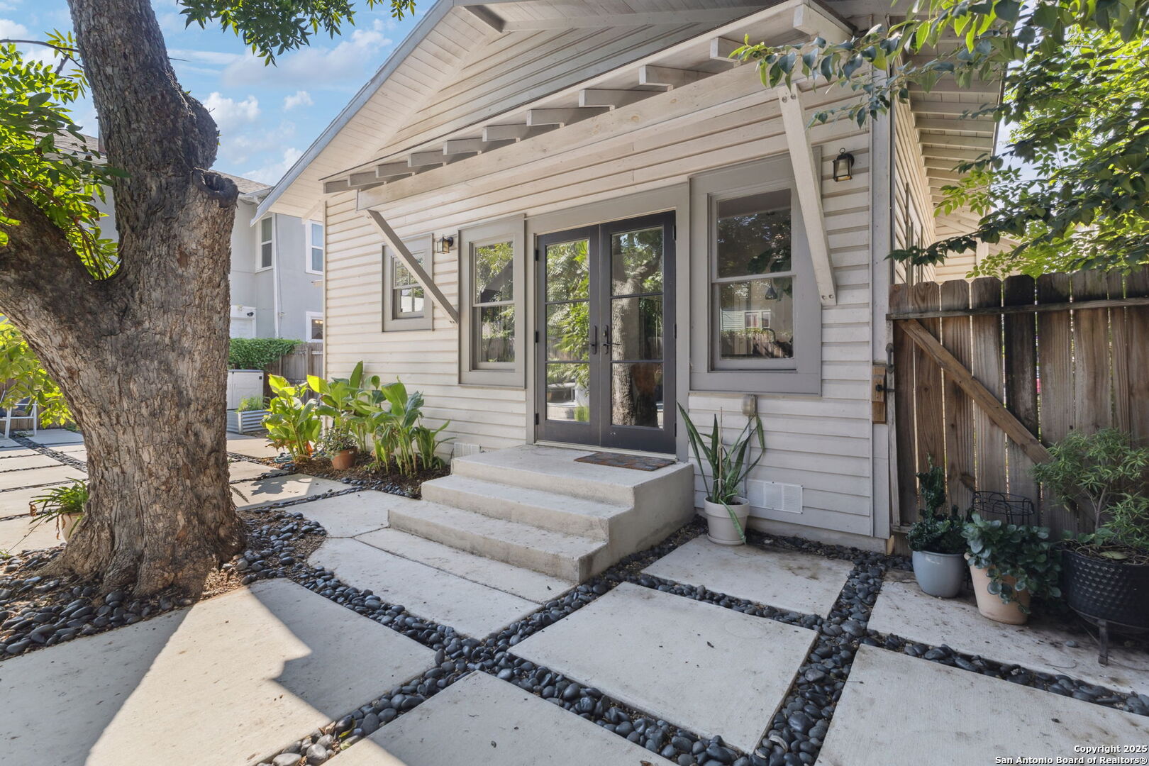 property viewer photo 29