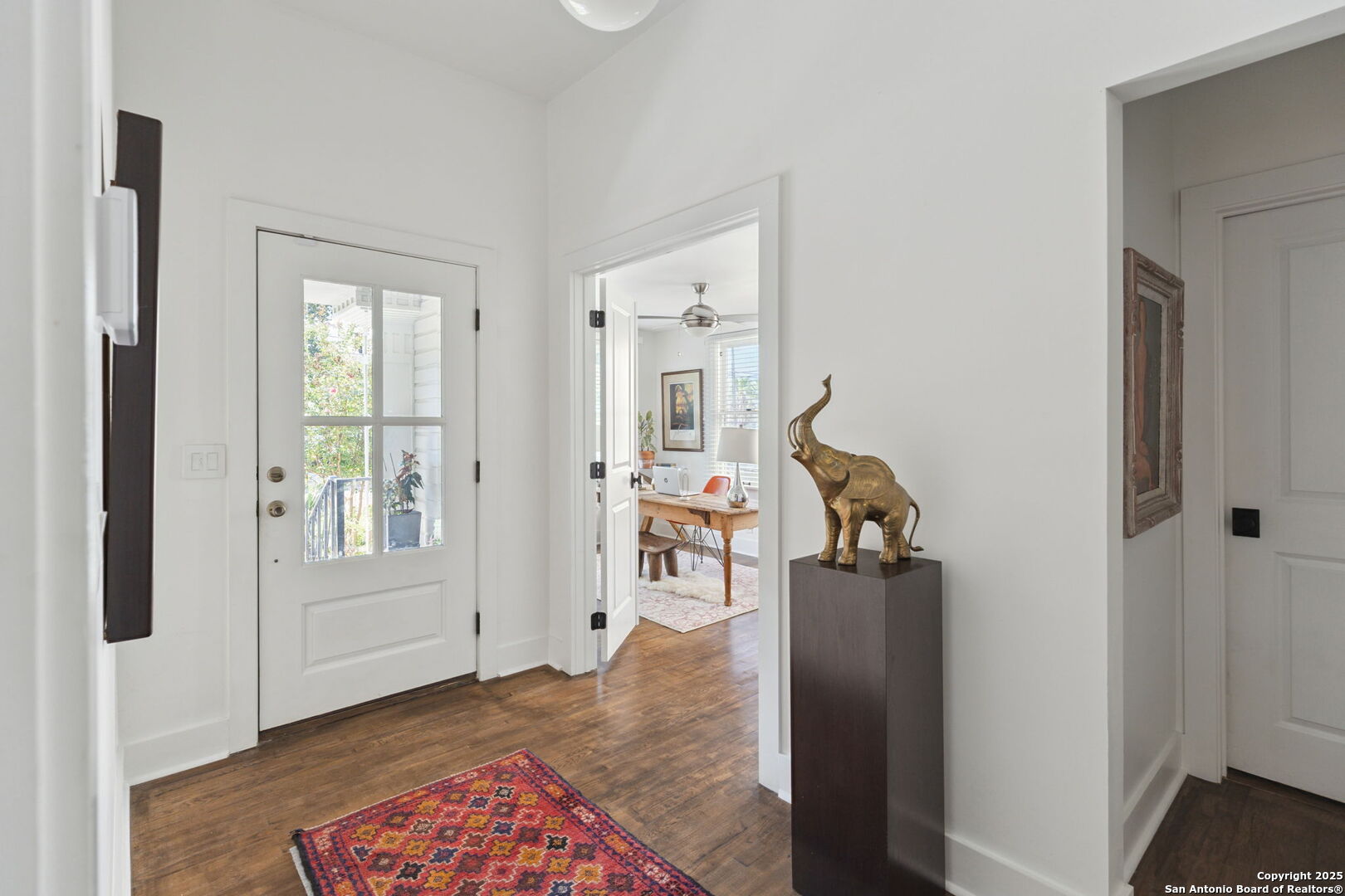 property viewer photo 3