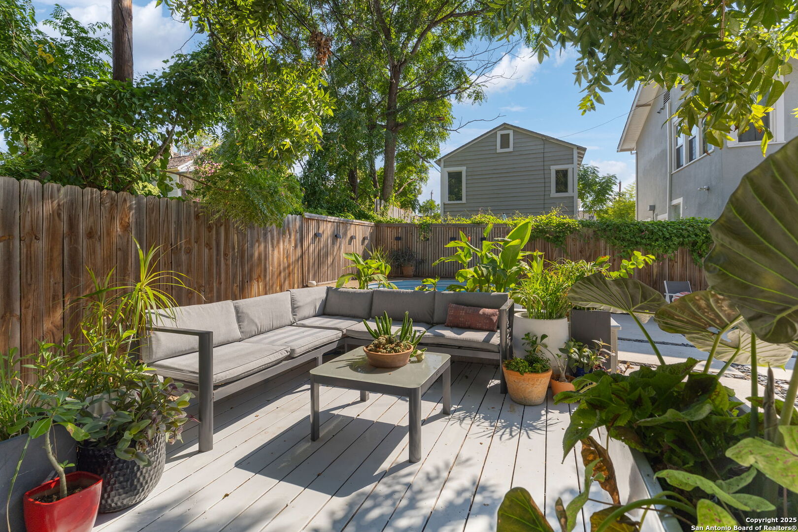 property viewer photo 33