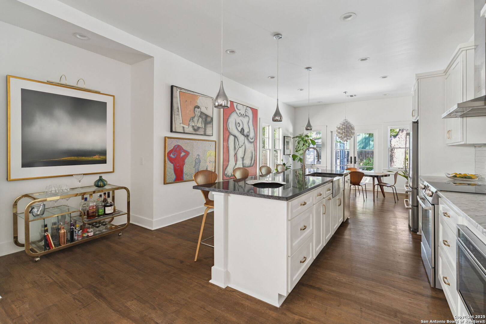 property viewer photo 9