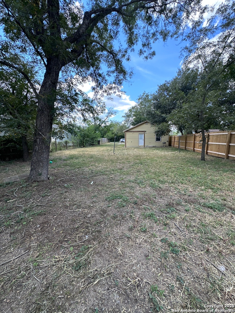 main property photo 11