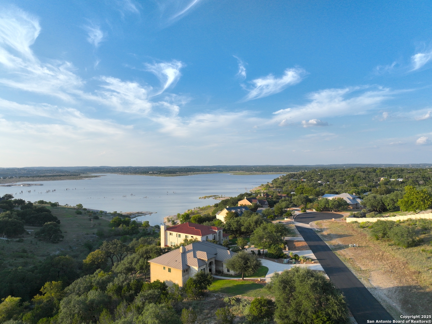 main property photo 10