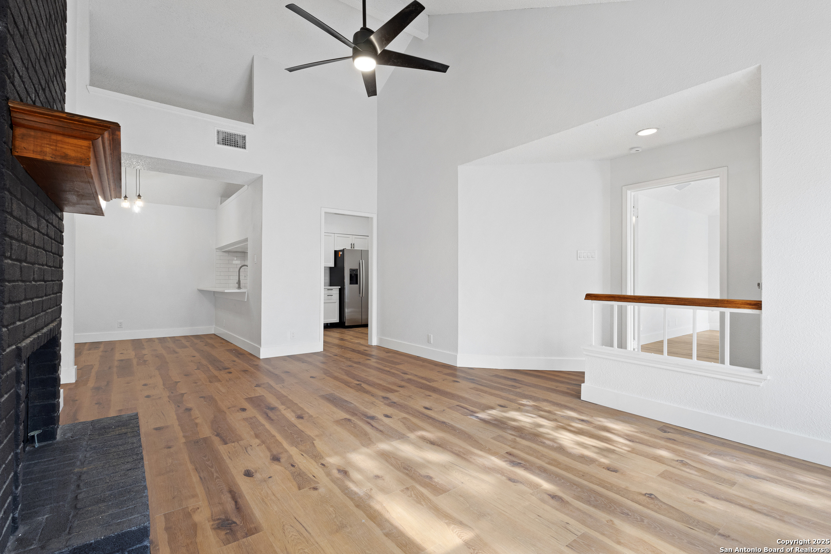 property viewer photo 3