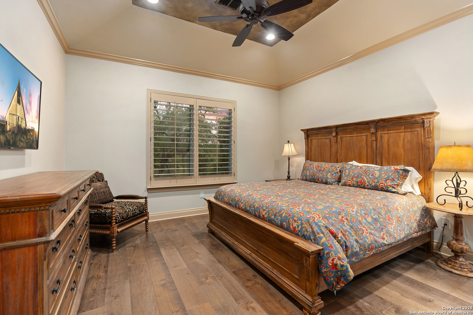 main property photo 29
