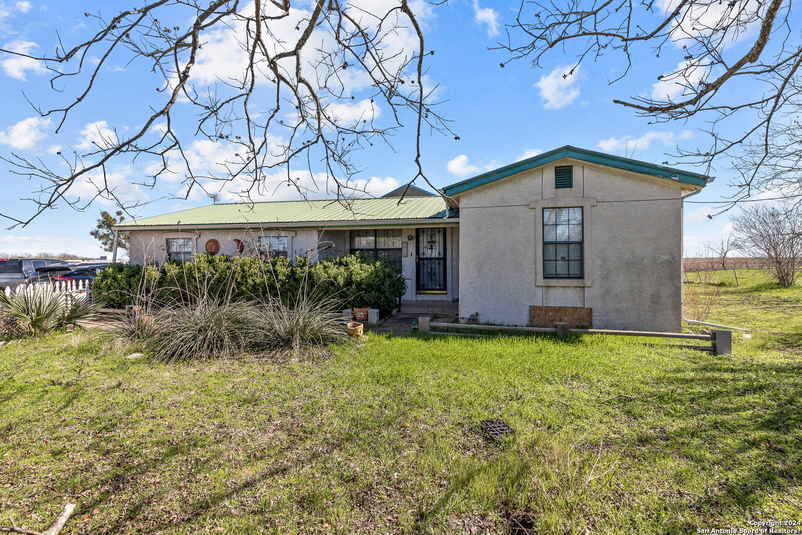 main property photo 18