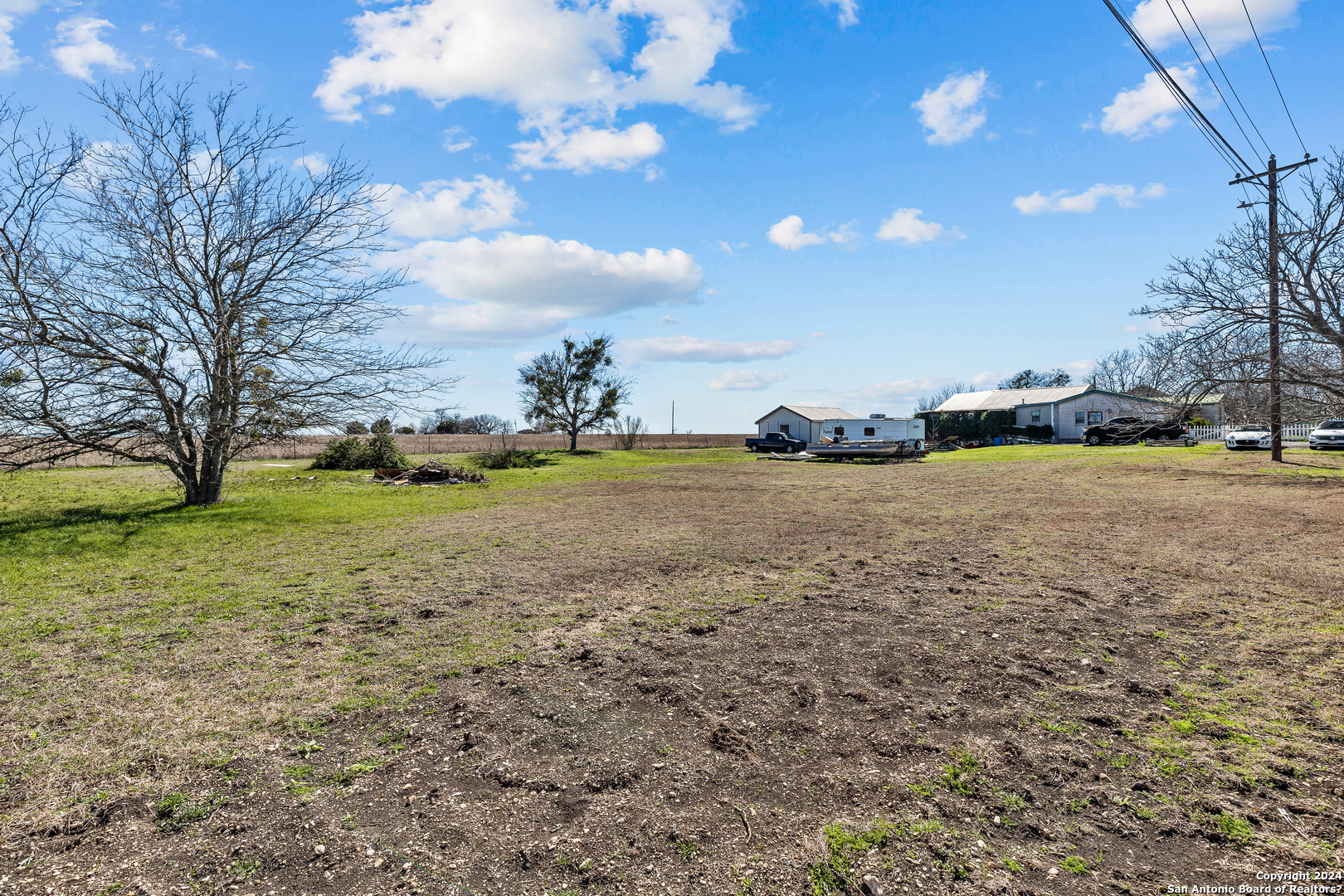 main property photo 22