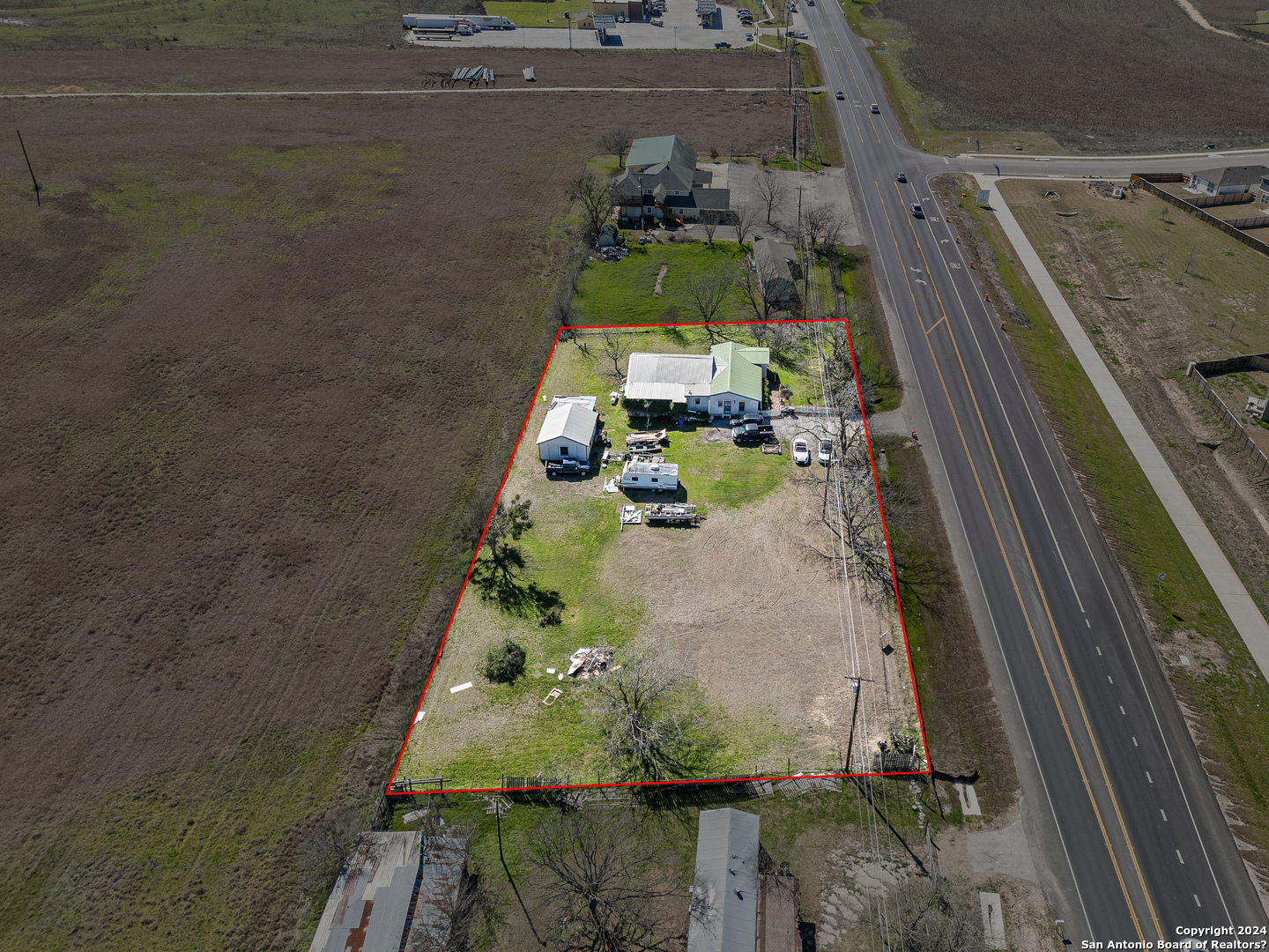 main property photo 9